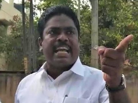 வாக்காளர்களை அவதூறாகப் பேசியதாகப் புகார்: அமைச்சர் பெஞ்சமின் மீது போலீஸ் வழக்குப் பதிவு 