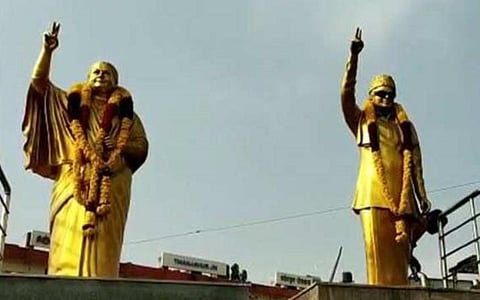 அனுமதியின்றி எம்ஜிஆர், ஜெயலலிதா சிலை அமைக்க தடை கோரி வழக்கு: சட்டங்களை முறையாக அமல்படுத்த உயர் நீதிமன்றம் உத்தரவு