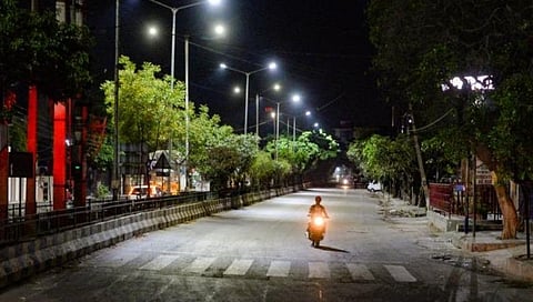 பெங்களூரு உட்பட 8 நகரங்களில் இரவு நேர ஊரடங்கு அமல்: கர்நாடக முதல்வர் எடியூரப்பா உத்தரவு