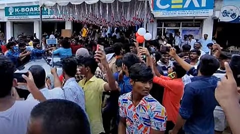 கடை திறப்பு விழாவுக்குச் சென்ற 'குக் வித் கோமாளி' நடிகர்: கூட்டம் கூடியதால் கடைக்கு சீல்