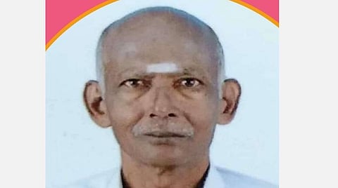 சுயேச்சை வேட்பாளர் மோகன் பாபு. 