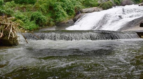 கோவை குற்றாலத்தில் வார நாட்களில் 750 பேருக்கு மட்டுமே அனுமதி: கரோனா பரவல் காரணமாக வனத்துறை அறிவிப்பு