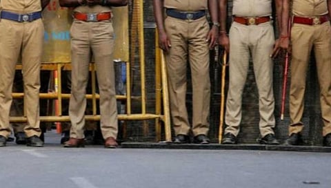 கரோனா தொற்றால் இதுவரை 252 போலீஸார் உயிரிழப்பு: உடல் நலனில் அக்கறை செலுத்த அதிகாரிகள் அறிவுறுத்தல்