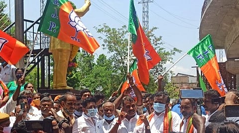 தமிழகத்தில் சாதிக் கலவரத்தை ஏற்படுத்த திமுக, விசிக, கம்யூனிஸ்ட் கட்சிகள் சதி: எல்.முருகன் குற்றச்சாட்டு