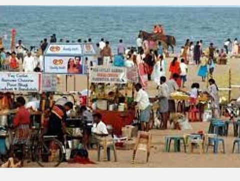 மெரினாவில் 900 தள்ளுவண்டிக் கடைகள்; மாற்றுத்திறனாளிகளுக்கு 5% வழங்கக் கோரி வழக்கு: அரசு பதிலளிக்க உயர் நீதிமன்றம் உத்தரவு