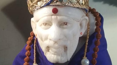 சாயிபாபா அவதரித்த நாளில் சாக்லெட், பிஸ்கட்! நம் சங்கடங்கள் தீர்ப்பார்; கவலைகள் போக்குவார்! 
