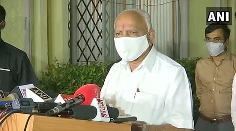 பெங்களூருவில் முதல்வர் எடியூரப்பா இன்று பேட்டி அளித்த காட்சி | படம்: ஏஎன்ஐ.