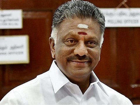 பின்னடைவைச் சந்திக்கும் முக்கிய விஐபிக்கள்: ஓபிஎஸ் திடீர் பின்னடைவு
