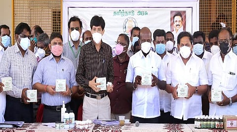 சித்த மருத்துவ சிகிச்சை மையத்தைத் தொடங்கி வைத்த அமைச்சர் மா.சுப்பிரமணியன்.