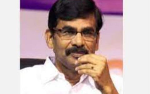 மேற்பரப்பை சுரண்டி எடுக்காமல் புதிய சாலைகள் போடக் கூடாது: நெடுஞ்சாலைத் துறைக்கு தலைமைச் செயலர் இறையன்பு அறிவுறுத்தல்