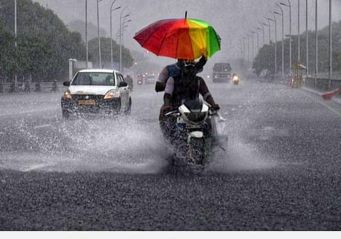 சென்னையைச் சூழ்ந்த கருமேகங்கள்: சென்னை, திருவள்ளூர், காஞ்சி முழுவதும் மழை