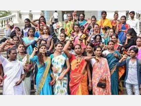 மூன்றாம் பாலினத்தவருக்கு ரூ.4000 நிவாரணத் தொகை வழங்குவது குறித்துப் பரிசீலனை: உயர் நீதிமன்றத்தில் தமிழக அரசு தகவல்