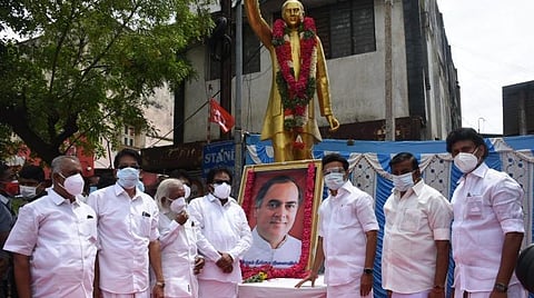 திருச்சியில் ராஜீவ் காந்தி உருவப் படத்துக்கு முதல்வர் ஸ்டாலின் மலர் தூவி மரியாதை