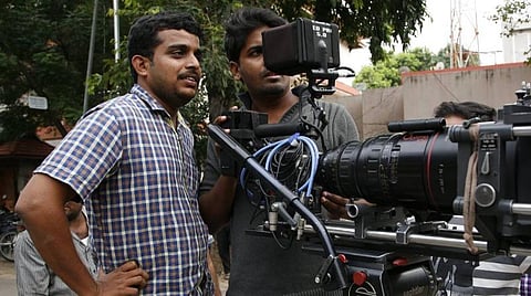 பாதுகாப்பான தடுப்பு நடவடிக்கை மக்களுக்குத் தெரியவில்லை: இயக்குநர் வேதனை