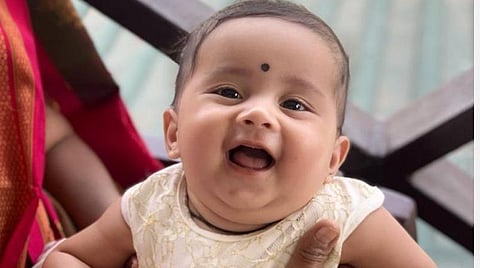 மனிதநேயத்தால் முடியாதது ஏதுமுண்டோ?-  11 மாதக் குழந்தையின் மருத்துவ உதவிக்குக் குவிந்த 14.3 கோடி ரூபாய்