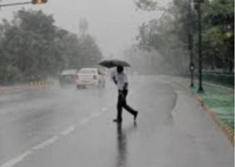 மிக குறைந்த காற்றழுத்த தாழ்வு பகுதியாக வலுவிழந்தது யாஸ் புயல்: மழைக்கு வாய்ப்பு