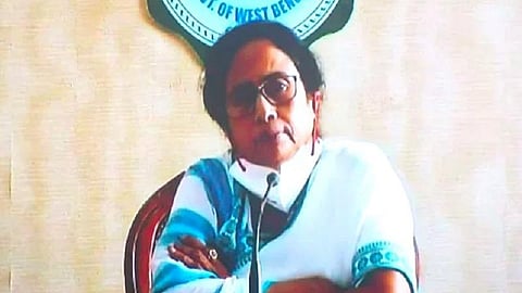 என்னை இழிவுபடுத்தாதீர்கள்; இப்படி தினம் தினம் சண்டை போடாதீர்கள்: மத்திய அரசுக்கு மம்தா பதில்