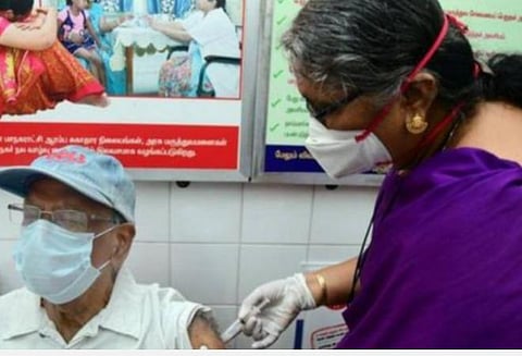 ஒருங்கிணைந்த வேலூர் மாவட்டத்துக்குத் தடுப்பூசிகள் ஒதுக்கீடு: விரைவில் முகாம் தொடங்கும்