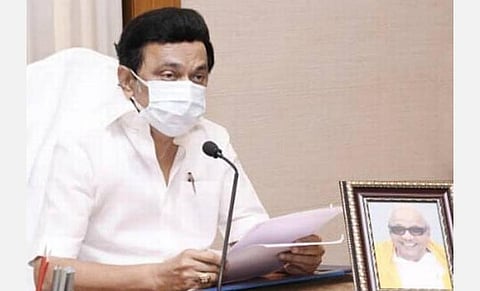 அரிசி அட்டைதாரர்களுக்கு 2-ம் கட்ட கரோனா நிவாரணமாக ரூ.2 ஆயிரம், 14 வகை மளிகை பொருட்கள்: நலத் திட்டங்களை முதல்வர் ஸ்டாலின் இன்று தொடங்கி வைக்கிறார்