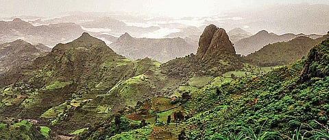 ‘பொறம்போக்கு’ பாடலும் திருப்பணி மலைக்குன்றும்