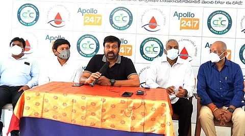 தெலுங்குத் திரைத் துறை ஊழியர்களுக்குத் தடுப்பூசி முகாம்: சிரஞ்சீவி முன்னெடுப்பு