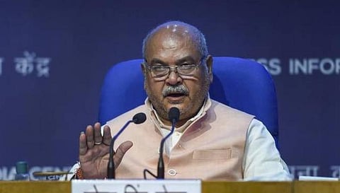 வேளாண் சட்டங்களை வாபஸ் பெற மாட்டோம்; விவசாயிகளுடன் பேச்சுவார்த்தை நடத்த தயார்: மத்திய அமைச்சர் நரேந்திர சிங் தோமர் திட்டவட்டம்