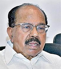 காங்கிரஸ் கட்சிக்கு உடனடியாக 'மேஜர் சர்ஜரி' தேவை: மூத்த தலைவர் வீரப்ப மொய்லி பேட்டி