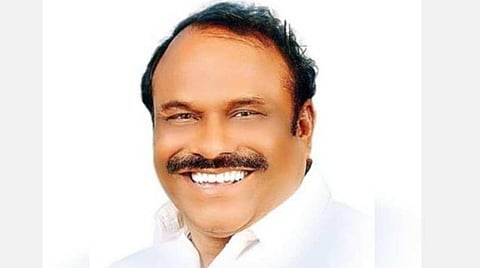 தொழிலாளர்கள் நல வாரிய பதிவு, உதவி கோருவது தொடர்பான விண்ணப்பங்கள் மீது உடனடியாக நடவடிக்கை: அமைச்சர் சி.வி.கணேசன் அறிவுறுத்தல்