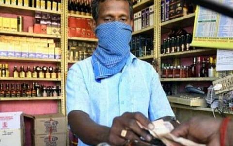 டாஸ்மாக் கடைகள் நாளை முதல் திறப்பு: வழிகாட்டு நெறிமுறைகள் வெளியீடு