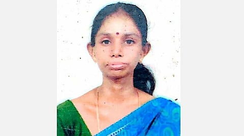 கொலை செய்யப்பட்ட சுமிதா.