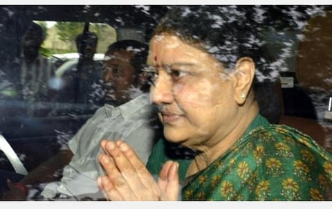 நான் நம்பியவர்களேஎன் முதுகில் குத்திவிட்டார்கள்: அதிமுக தொண்டர்களிடம் சசிகலா பேச்சு