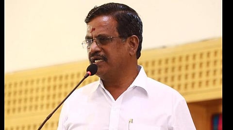 முதலமைச்சரின் நிவாரண நிதிக்கு ரூ.10 லட்சம்: தயாரிப்பாளர் தாணு வழங்கினார்