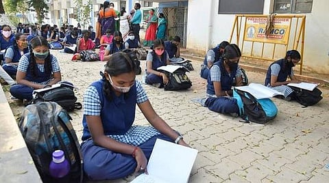 கூடுதல் மாணவர்களுக்குத் தயாராக இருக்கின்றனவா அரசுப் பள்ளிகள்?