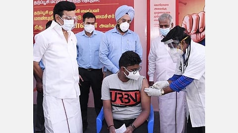 1.13 கோடி பேருக்கு தடுப்பூசி: 66000 படுக்கைகள் காலி: உயர் நீதிமன்றத்தில் அரசு தகவல்