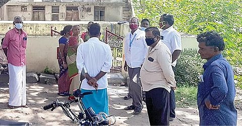 கூட்டுறவு சங்கத்தில் போலி ரசீது வழங்கி ரூ.4 கோடி மோசடி: செஞ்சி அருகே சத்தியமங்கலம் கிராமத்தில் அதிகாரிகள் விசாரணை