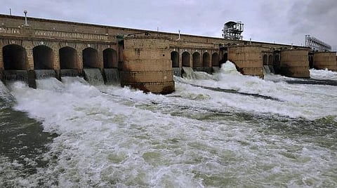 காவிரியில் இருந்து தமிழகத்துக்கு விநாடிக்கு 10 ஆயிரம் கனஅடி நீர் திறப்பு