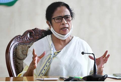 நாரதா வழக்கு: மம்தா மேல்முறையீட்டில் இருந்து விடுவித்துக்கொண்ட உச்ச நீதிமன்ற நீதிபதி