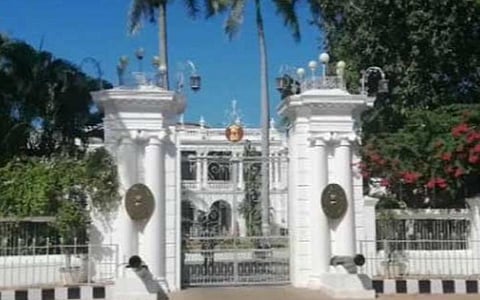 மக்கள் சேவைக்காக சீரமைக்கப்பட்ட புதுச்சேரி ஆளுநர் அலுவலகம்: பல ஆண்டுகளாக பணியாற்றிய 3 அதிகாரிகள் மாற்றம்