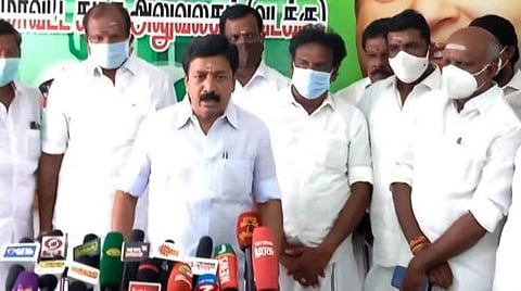 அணில்கள் ஒழிக்கப்பட்டதால் இனிமேல் மக்கள் அச்சப்பட வேண்டாம்: சி.வி.சண்முகம் கிண்டல்
