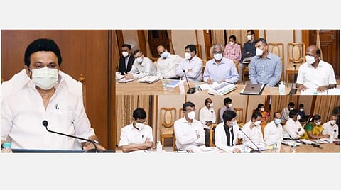 சுகாதாரத்துறையில் அடுத்த 10 ஆண்டுகளுக்கான தொலைநோக்குத் திட்டங்கள்: முதல்வர் ஆய்வு