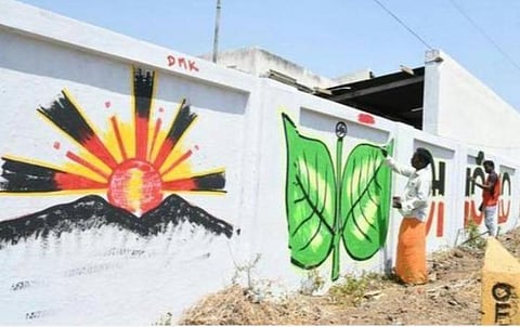 உள்ளாட்சித் தேர்தலை எதிர்கொள்ளத் தயங்கும் திமுக, அதிமுக நிர்வாகிகள்