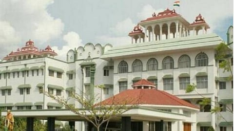 மதுரையில் எய்ம்ஸ் மருத்துவமனை அமைக்க மத்திய அரசுக்கு முழு ஒத்துழைப்பு வழங்குவோம்: உயர் நீதிமன்றத்தில் தமிழக அரசு தகவல்