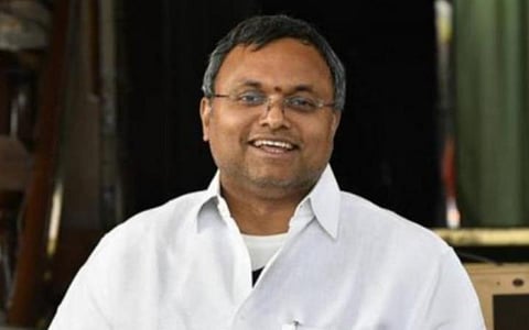 அதிமுக விரைவில் சசிகலா தலைமையில் இயங்கும்: கார்த்தி சிதம்பரம் எம்.பி கருத்து