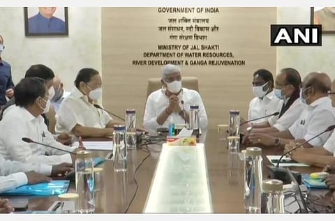 மேகதாது; டெல்லியில் தமிழக அனைத்துக் கட்சி குழு: கஜேந்திர சிங்குடன் சந்திப்பு