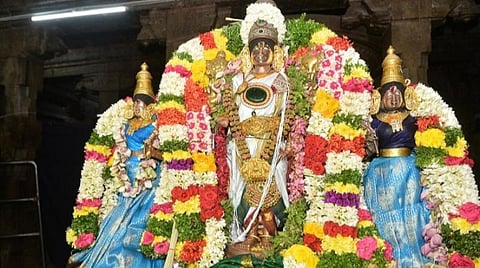 அழகர்கோயில் ஆடித் திருவிழா கொடியேற்றத்துடன் தொடக்கம்: பக்தர்களுக்கு அனுமதி இல்லை