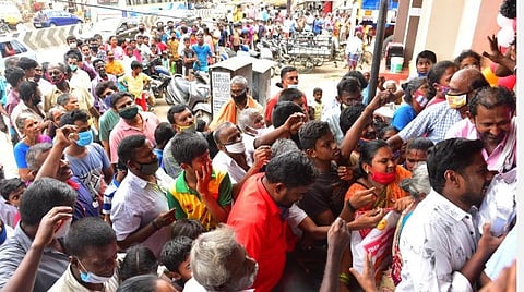மதுரையில் 5 பைசாவுக்கு பிரியாணி விற்பனை; காலை முதலே திரண்ட மக்கள்: 10 நிமிடங்களில் விற்றுத் தீர்ந்தது