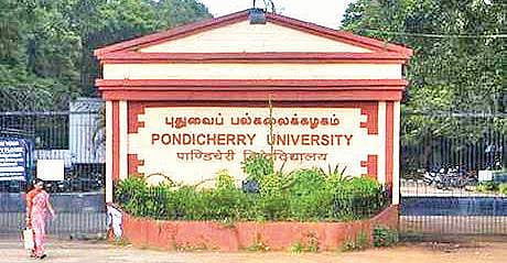 கலை, அறிவியல் கல்லூரிகளில் இறுதியாண்டுக்கு மட்டுமே ஆன்லைனில் தேர்வு: புதுச்சேரி மத்திய பல்கலைக்கழகம் அறிவிப்பு