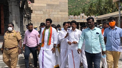 திருவண்ணாமலை அண்ணாமலையார் கோயிலில் தமிழக பாஜக தலைவர் அண்ணாமலை சாமி தரிசனம் செய்தார்.
