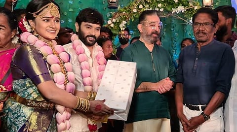 காதலி கன்னிகாவைக் கரம் பிடித்தார் சினேகன்: கமல் தலைமையில் நடந்த திருமணம்