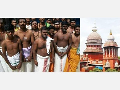 அனைத்து சாதியினரும் அர்ச்சகர்; அரசு உத்தரவுக்குத் தடை கோரி வழக்கு: தள்ளுபடி செய்ய தமிழக அரசு வலியுறுத்தல் 